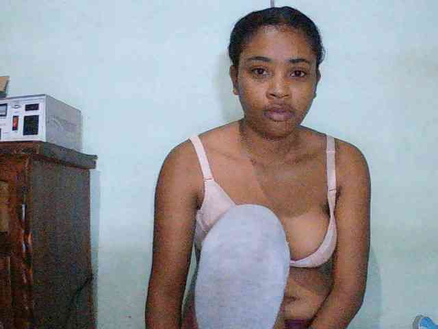 TriciaBella webcam