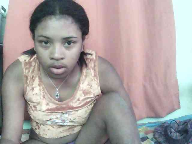 TriciaBella webcam