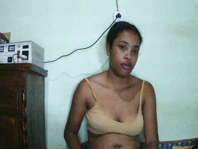 TriciaBella webcam