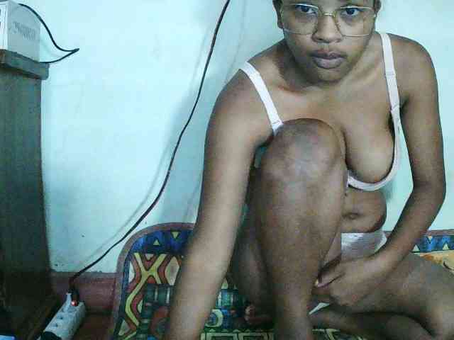 TriciaBella webcam