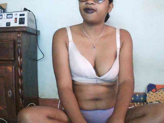 TriciaBella Live Webcam on BongaCams