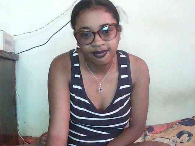 TriciaBella webcam