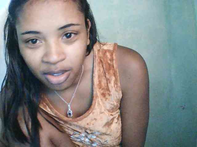 TriciaBella webcam