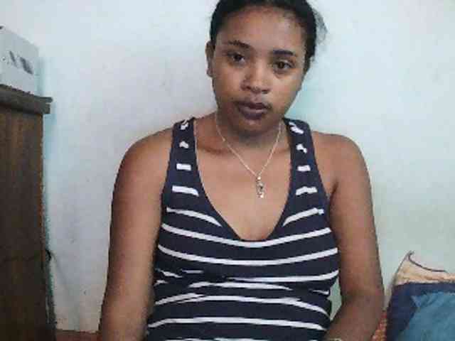 TriciaBella webcam