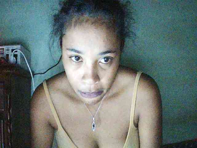TriciaBella webcam