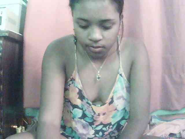 TriciaBella webcam