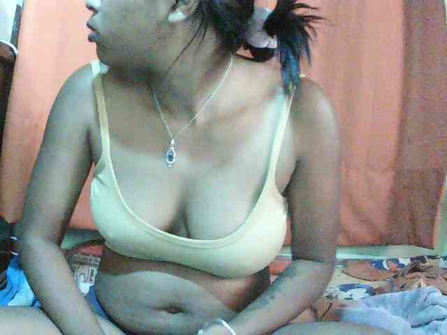 Modèle: TriciaBella