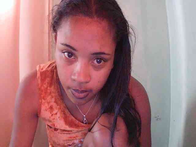 TriciaBella webcam