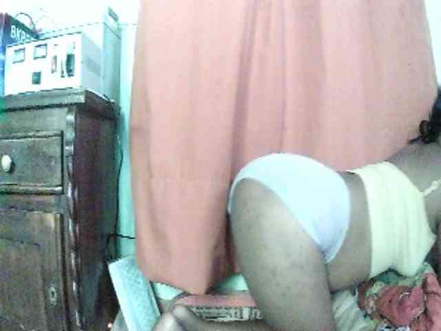 TriciaBella webcam