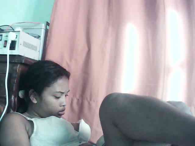 TriciaBella webcam