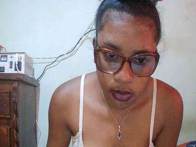 TriciaBella webcam