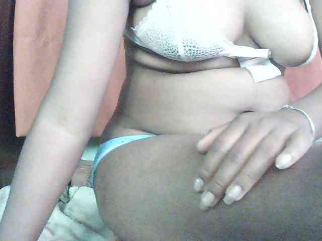 TriciaBella webcam