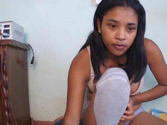 TriciaBella webcam