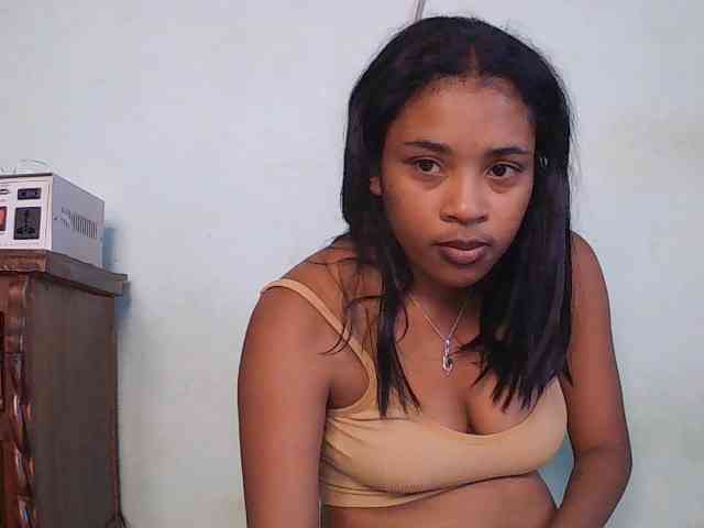 Modèle: TriciaBella