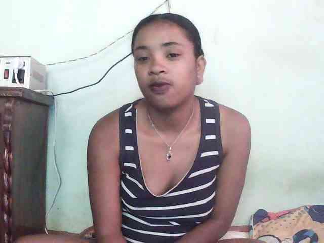 TriciaBella webcam