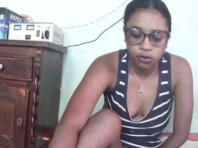 TriciaBella webcam
