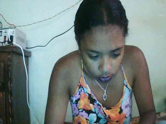 TriciaBella webcam