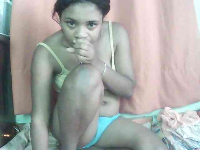 TriciaBella webcam