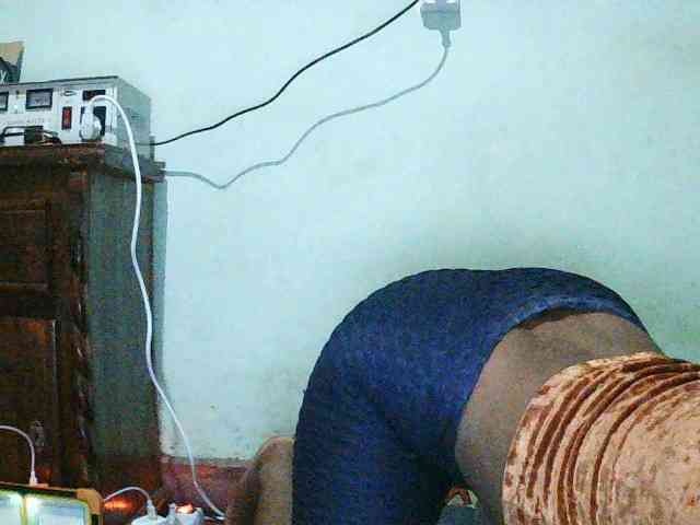TriciaBella webcam