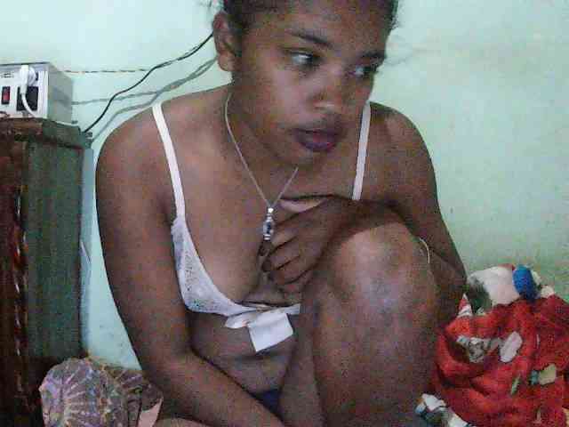 TriciaBella webcam