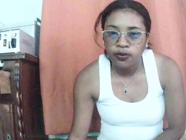 TriciaBella webcam