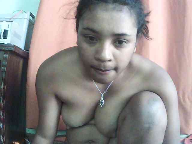 TriciaBella webcam
