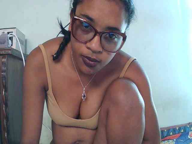 TriciaBella webcam