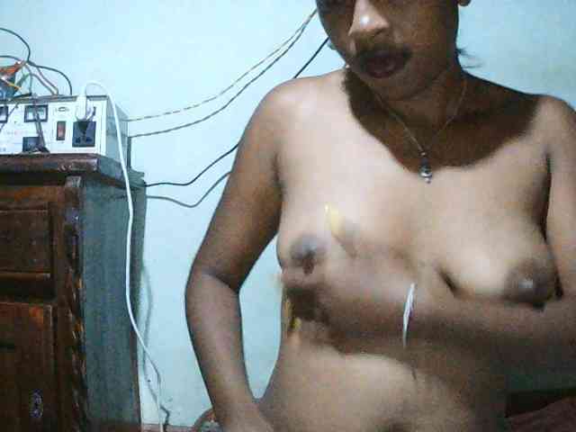 TriciaBella webcam