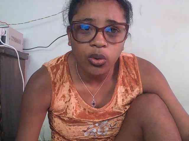 TriciaBella webcam