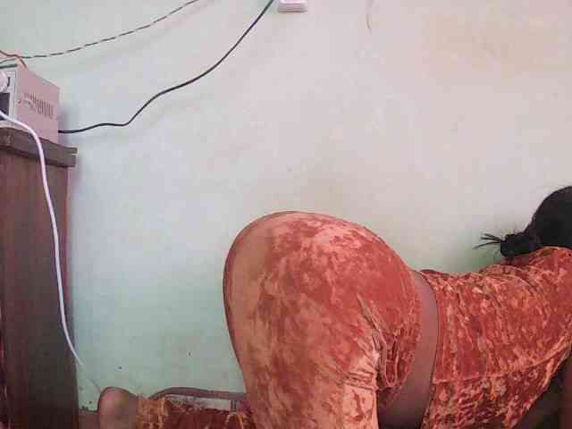 TriciaBella webcam
