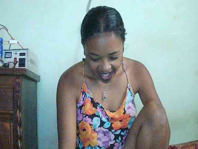 TriciaBella webcam