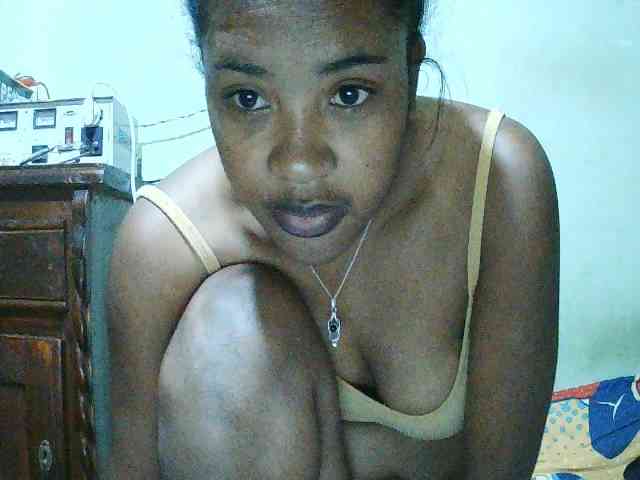 TriciaBella webcam
