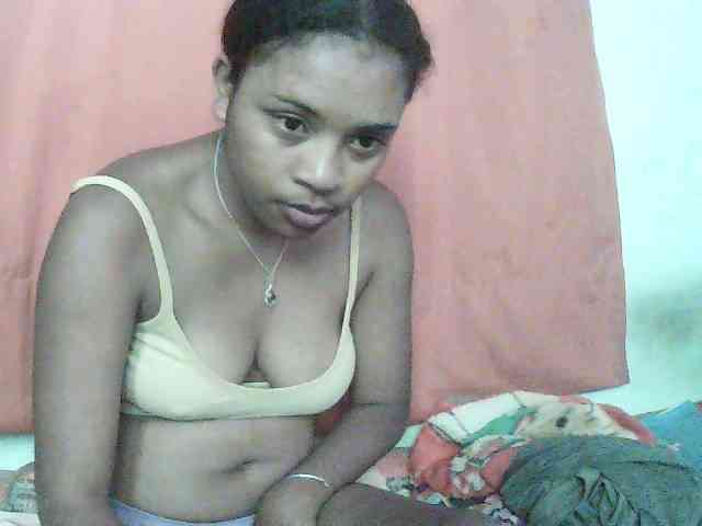 TriciaBella webcam