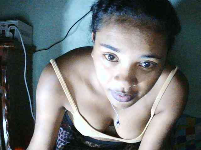 TriciaBella webcam