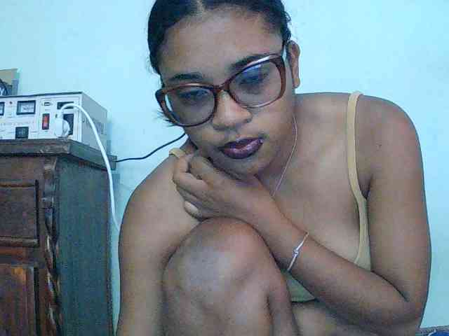 TriciaBella webcam