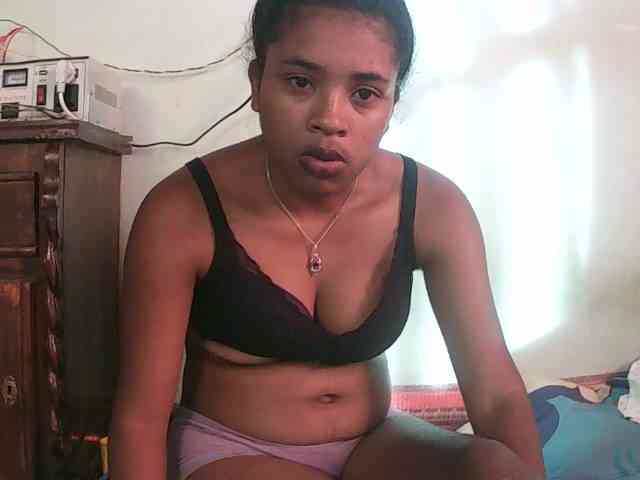Modèle: TriciaBella