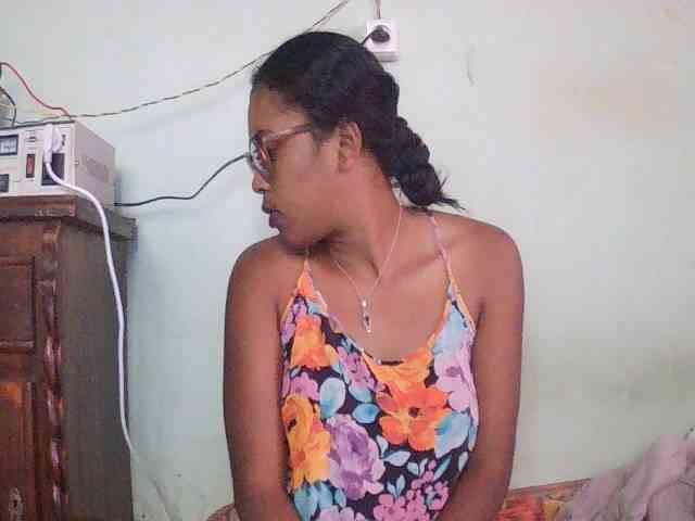 TriciaBella webcam