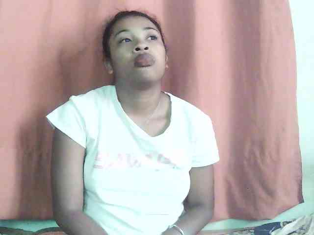 TriciaBella webcam