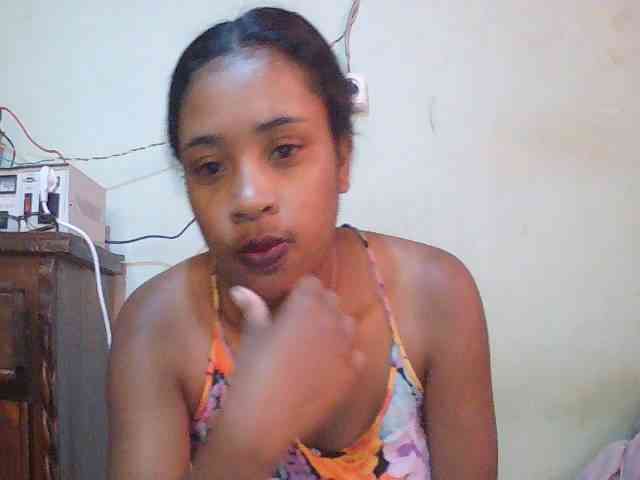 TriciaBella webcam
