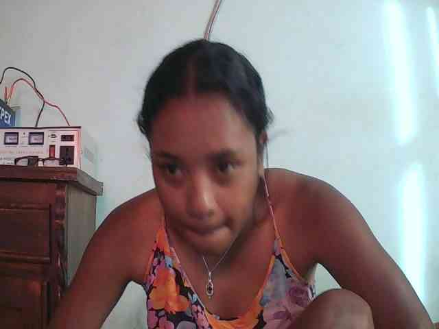 TriciaBella webcam