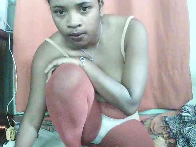 TriciaBella webcam