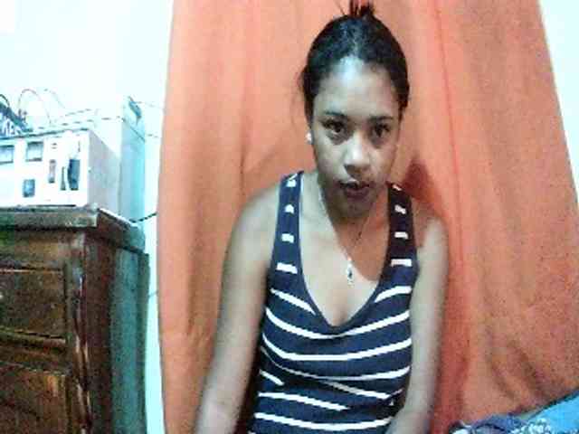 TriciaBella webcam