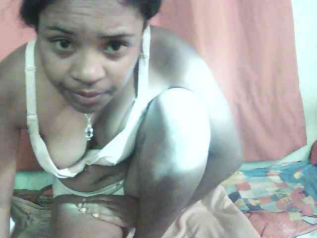 TriciaBella webcam