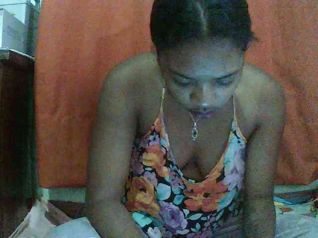 TriciaBella webcam