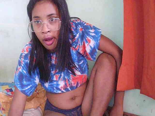 TriciaBella webcam