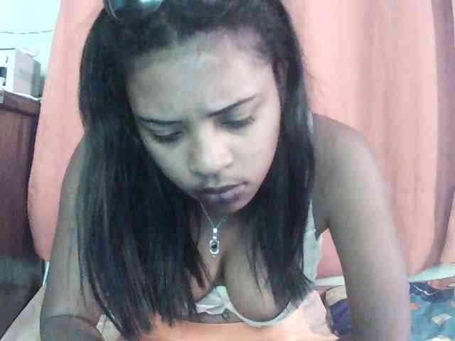 TriciaBella webcam