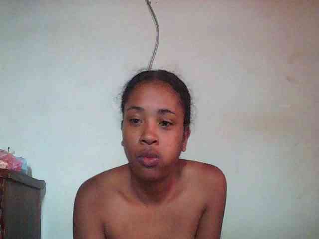 Modèle: TriciaBella