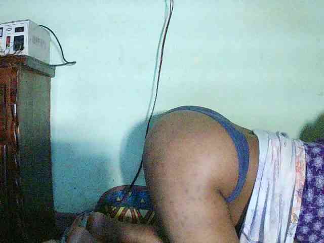 TriciaBella webcam
