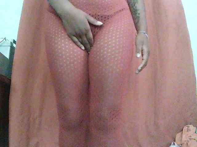 TriciaBella webcam