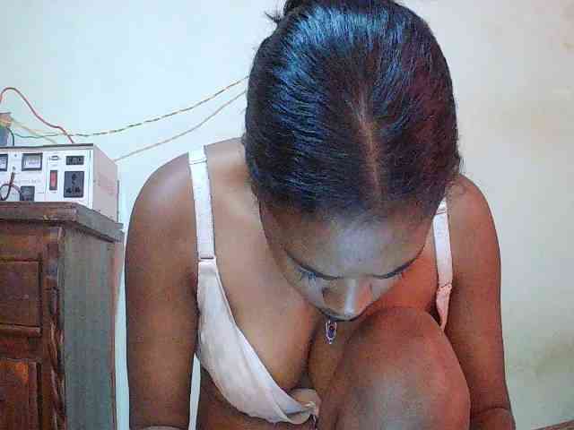 TriciaBella webcam